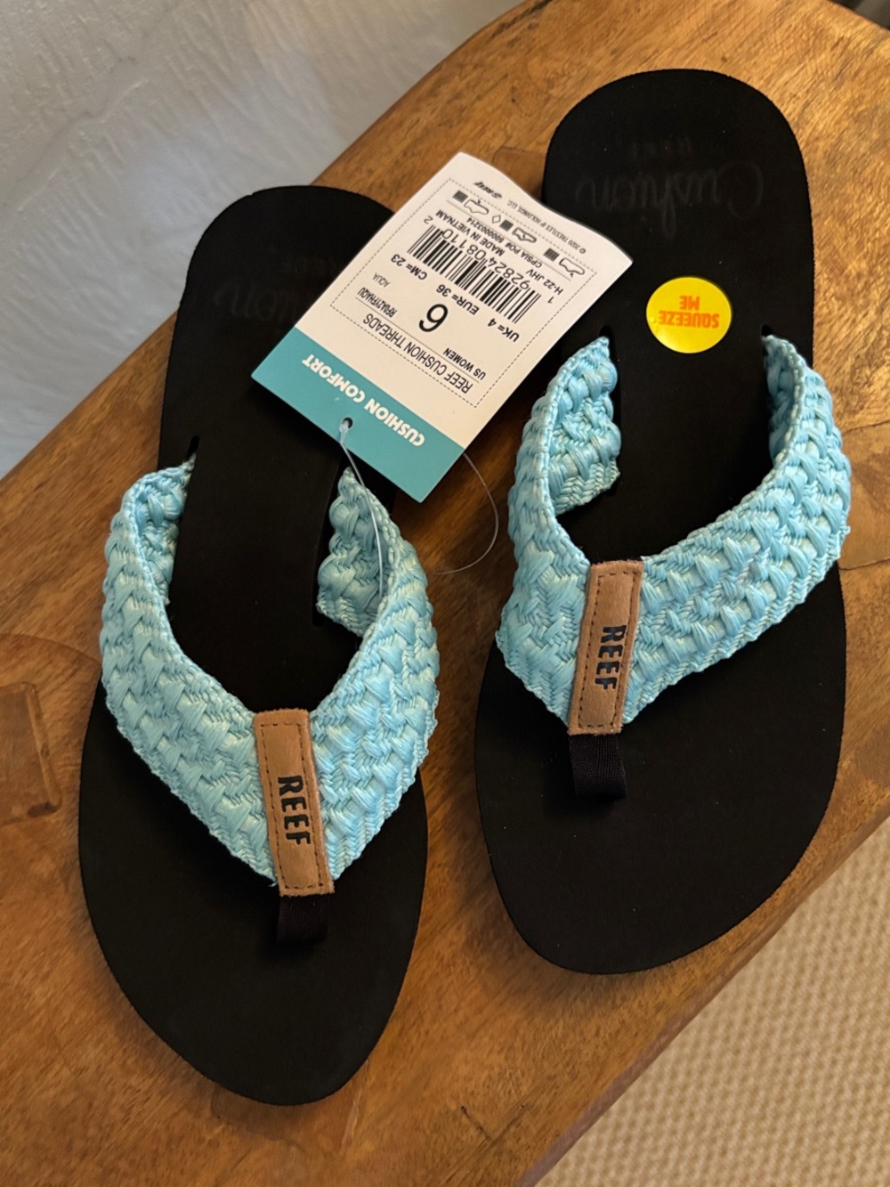 NWT Reef Cushion Threads Braided Aqua Woven Strap Flip Flops with Black Footbed